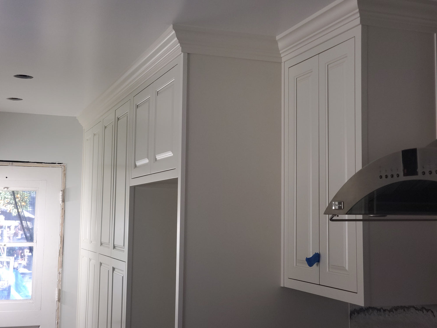 Vintage White Inset Raised Panel Kitchen Cabinets