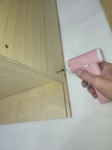 3) Install two angle brackets as shown.