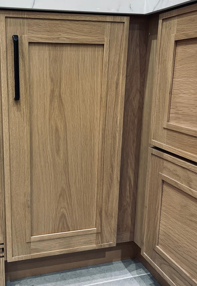 Elegant Oak Shaker 1-1/4" Overlay Base Cabinet - One Door - One Drawer 9", 12", 15", 18", 21"