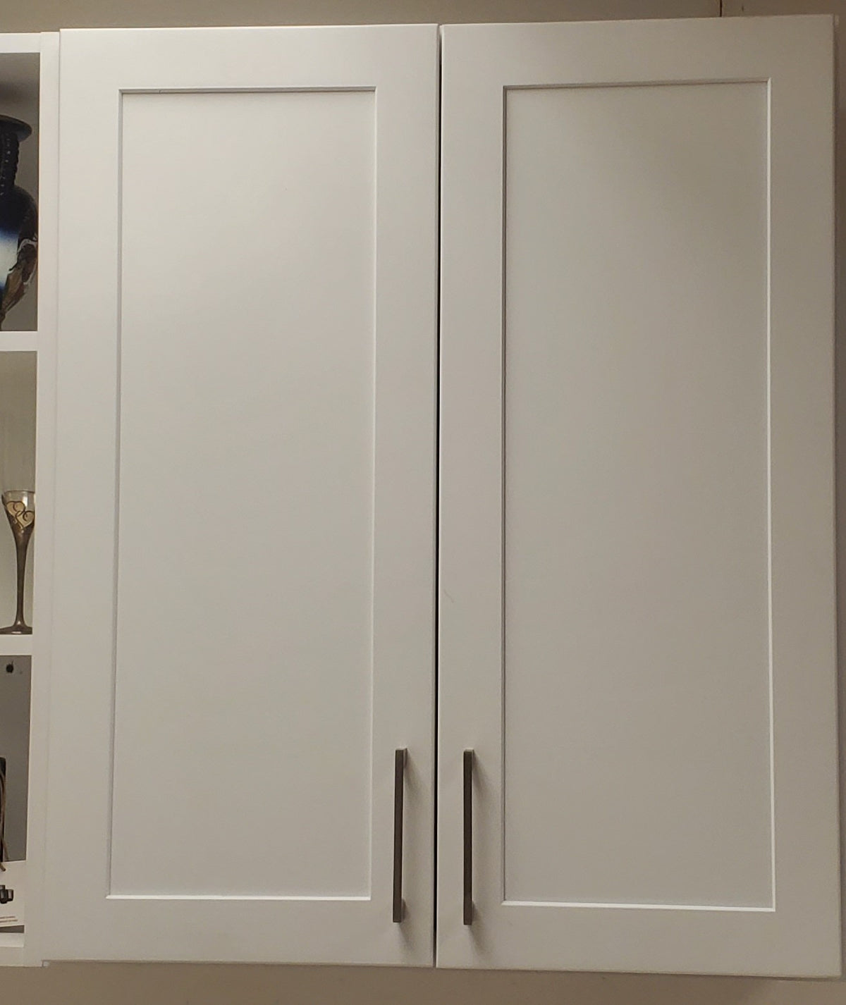 White Shaker 1-1/4" Overlay Base Cabinet - One Door 9", 12", 15", 18", 21"